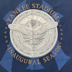 NWT MENS XLARGE NEW YORK YANKEES T SHIRT